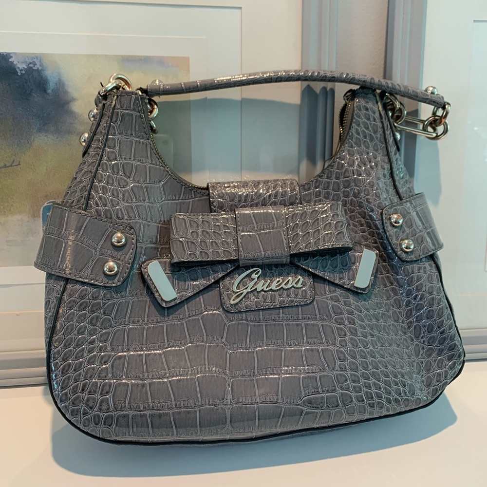 Adorable Guess Purse